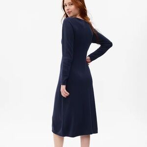 GAP Women’s Long Sleeve V-Neck Fit and Flare Midi Dress Navy